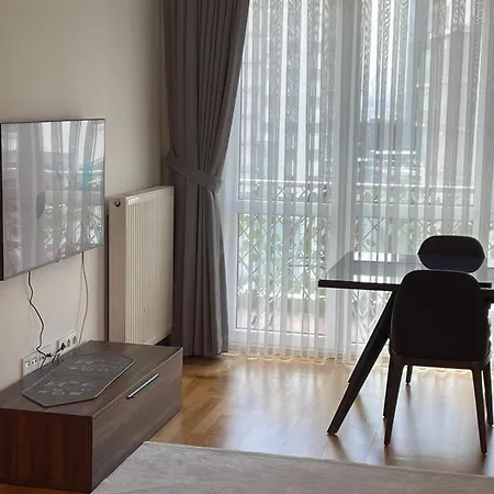 Luxurious 3 Bedroom Apartment Next To Sheraton In Begonya Akkoza דירה איסטמבול