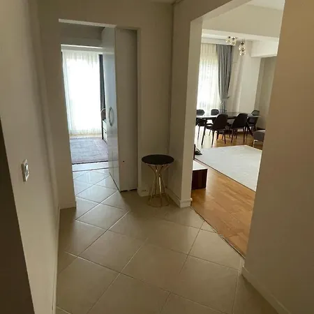 Luxurious 3 Bedroom Apartment Next To Sheraton In Begonya Akkoza דירה איסטמבול